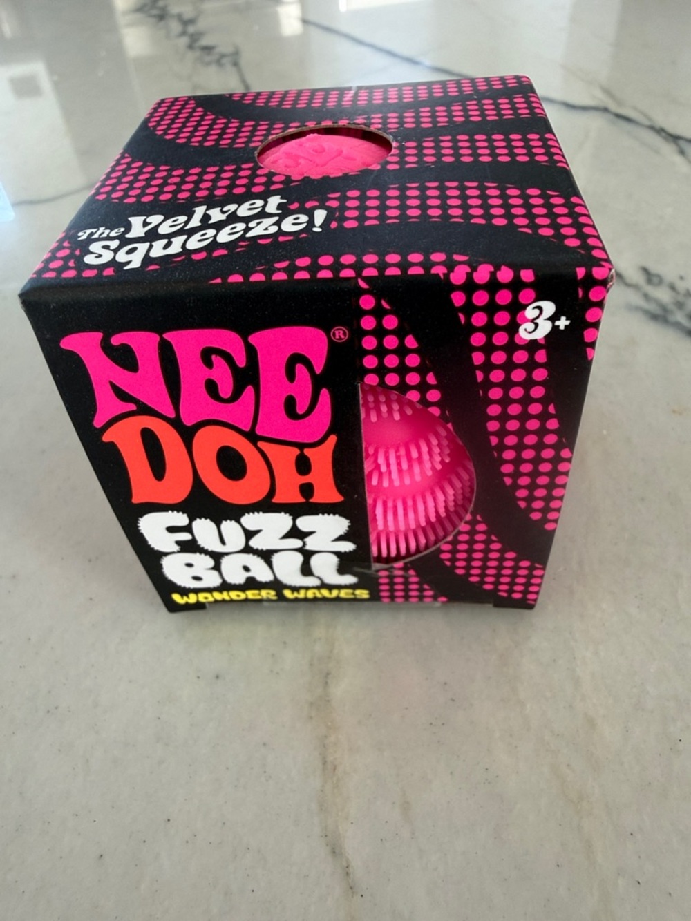 TikTok viral  NEE DOH Fuzz Ball - Pink fidget toy